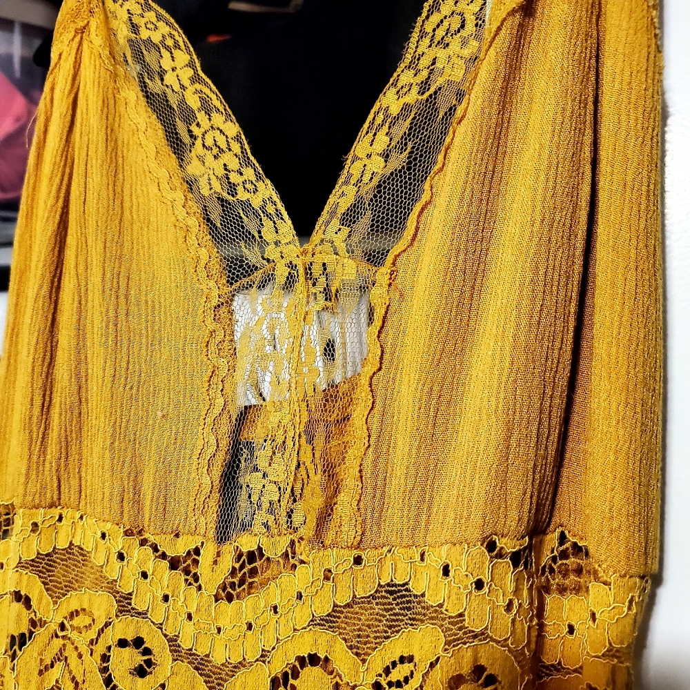 Beautiful spring maxi dress.